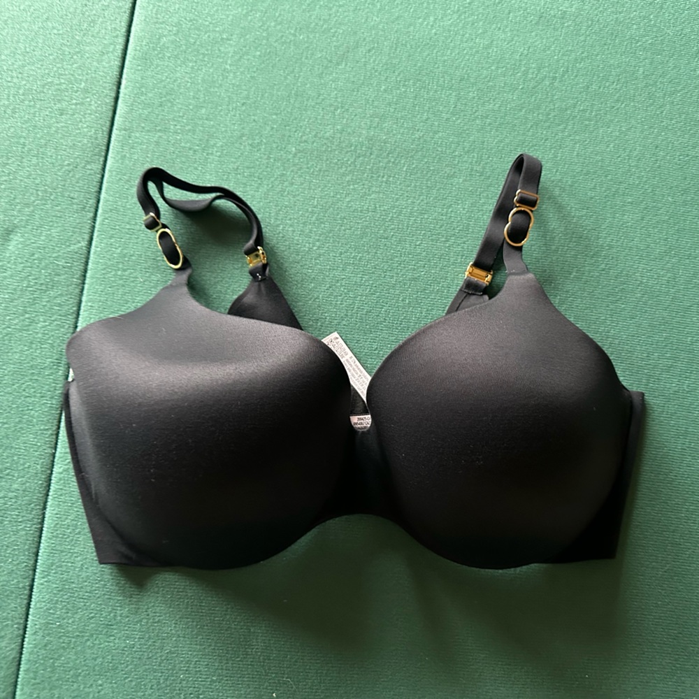 Victoria Secret incredible Bra